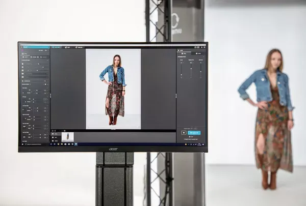 Live Product Photography Session for Fashion E-commerce