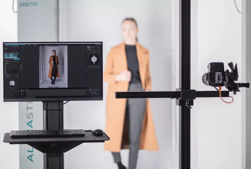 Camera positioning on Alphastudio XXL