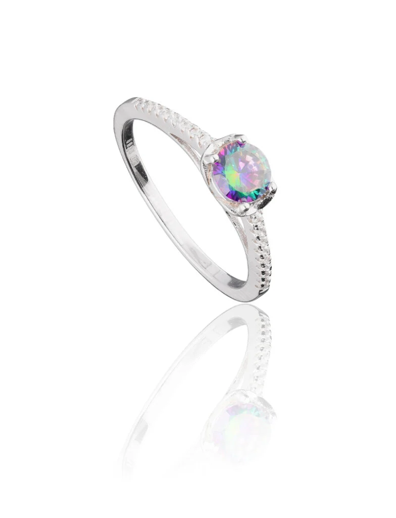 Natural color saturation – jewelry product photography